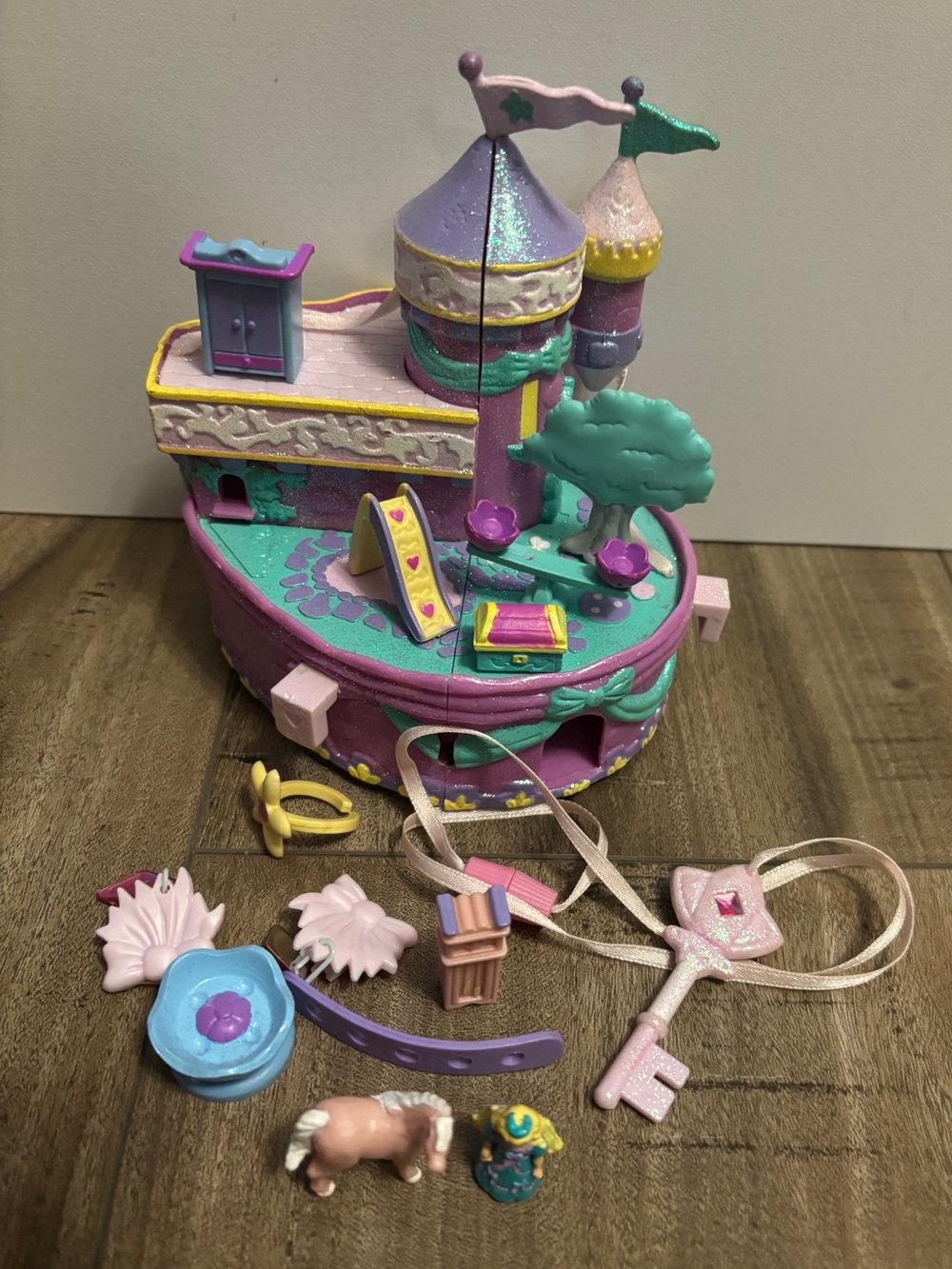 Vintage 1995 Trendmasters Jewelry Salon Castle Starcastle
